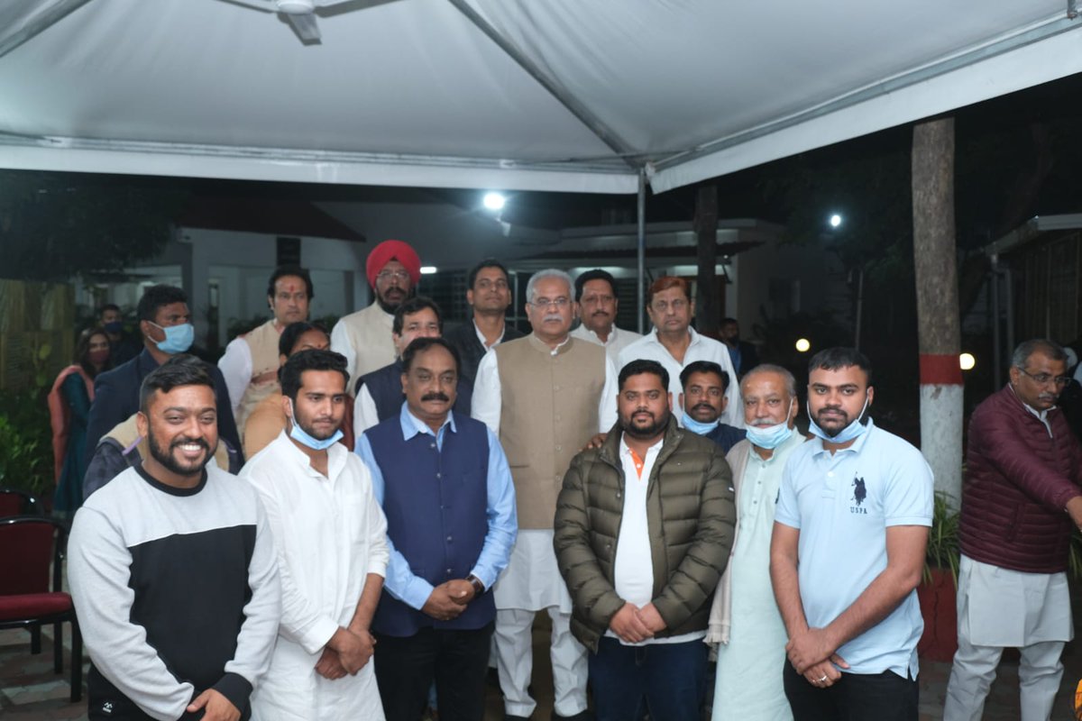 माननीय मुख्यमंत्री जी से मिलकर सभी नवनिर्वाचित पार्षदों ने आशीर्वाद लिया
