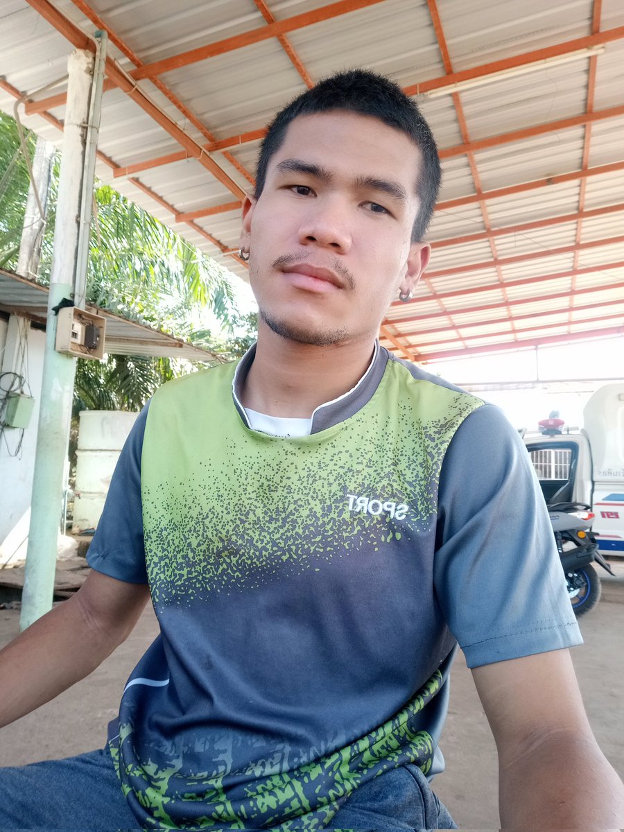 ParinyaTar's tweet photo. บ้านๆแมนๆ ผู้ชายชอบผู้ชาย 
#ชอบตำรวจทหาร #แมนๆคับ https://t.co/SXC3pb3hEC