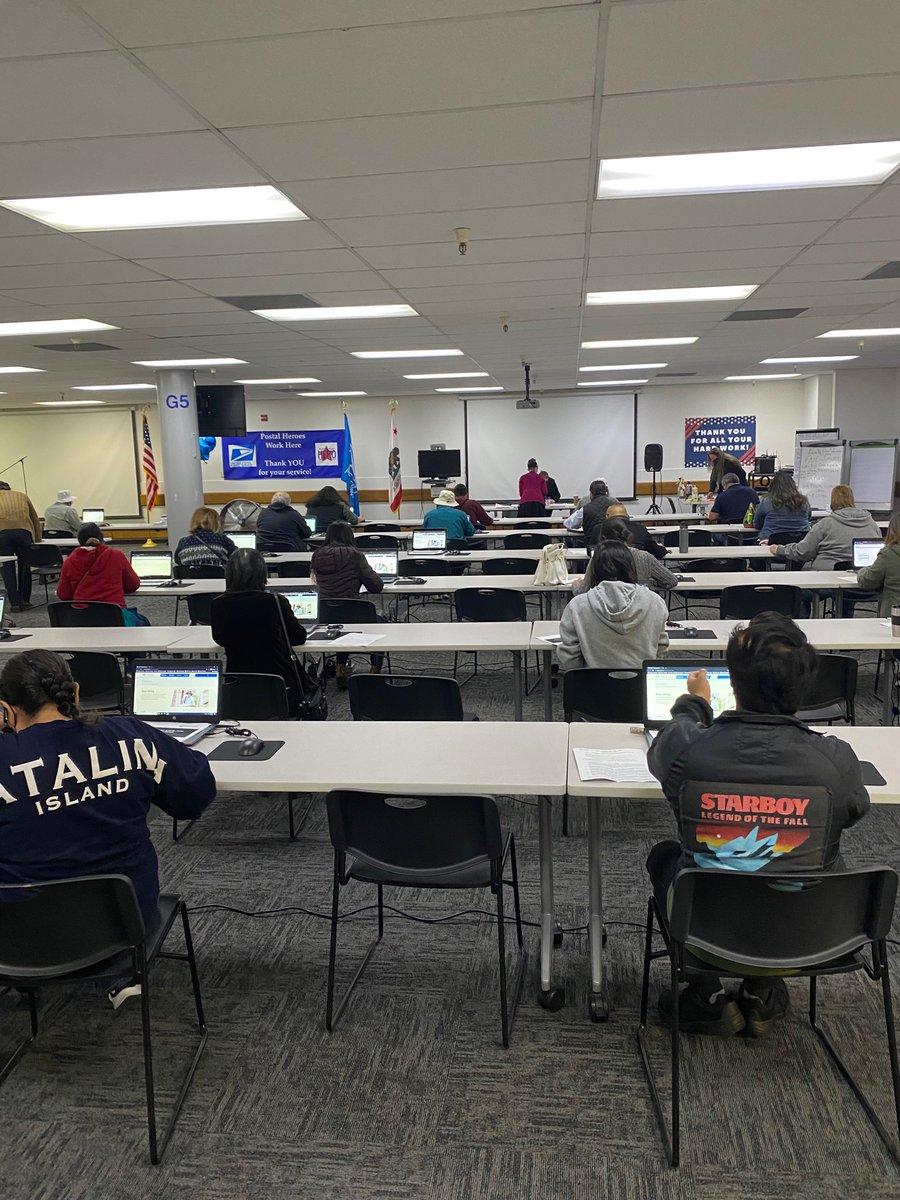 USPSBayArea's tweet photo. It takes an amazing workforce to acheive this work. We’ve hired over 40K seasonal workers nationwide.

We are so proud of our employees &amp; their commitment to our mission to Delivering For America. 

Our employees shine as messengers of sympathy &amp; love ❤️ 

#PriorityYule https://t.co/mLn7aq86Mf