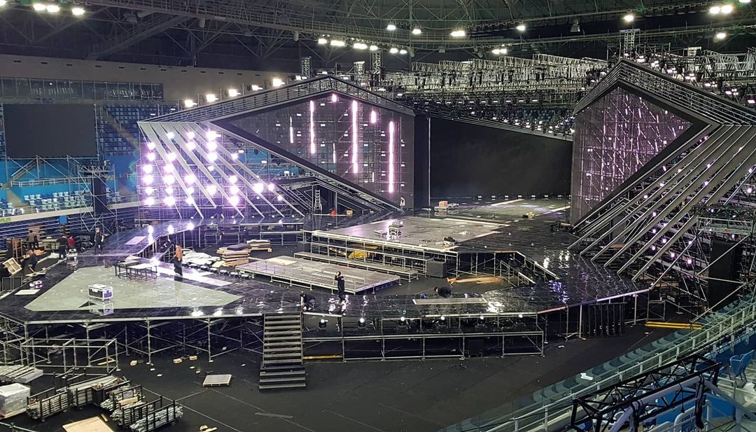 ENHYPEN_ID's tweet photo. REMINDER🔔

ENHYPEN tampil sebagai line-up di 2021 SBS Gayo Daejun hari ini.

🕓6PM KST/4PM WIB. 

Link:
- https://t.co/X1bEqSxCOB
- https://t.co/0kDJ1O8ft1
- https://t.co/xnjIulZHc1
- https://t.co/sXnbv7x4um
- https://t.co/BlurK3q7p2

#ENHYPEN #엔하이픈 @ENHYPEN_members @ENHYPEN https://t.co/uJEVDw9180