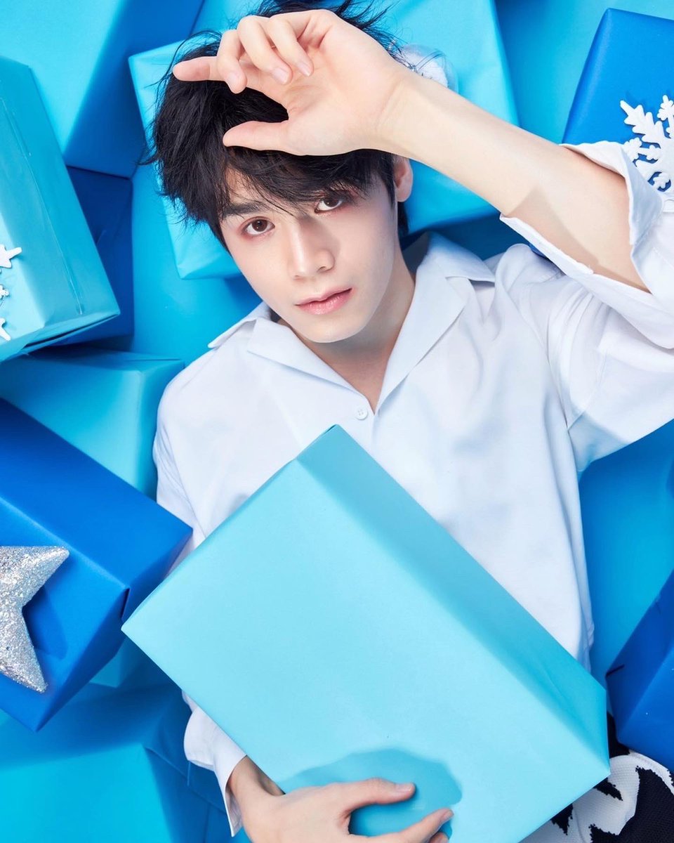 peatwasu's tweet photo. Merry Christmas โฮ่ๆ 🎄🎅🏻🎁
wish you have a cool Christmas ❄️

ขอให้เป็นคริสต์มาสโคตรคูลสำหรับทุกคนนะครับ #peatwasu #MerryChristmas https://t.co/6bjNrU92JI