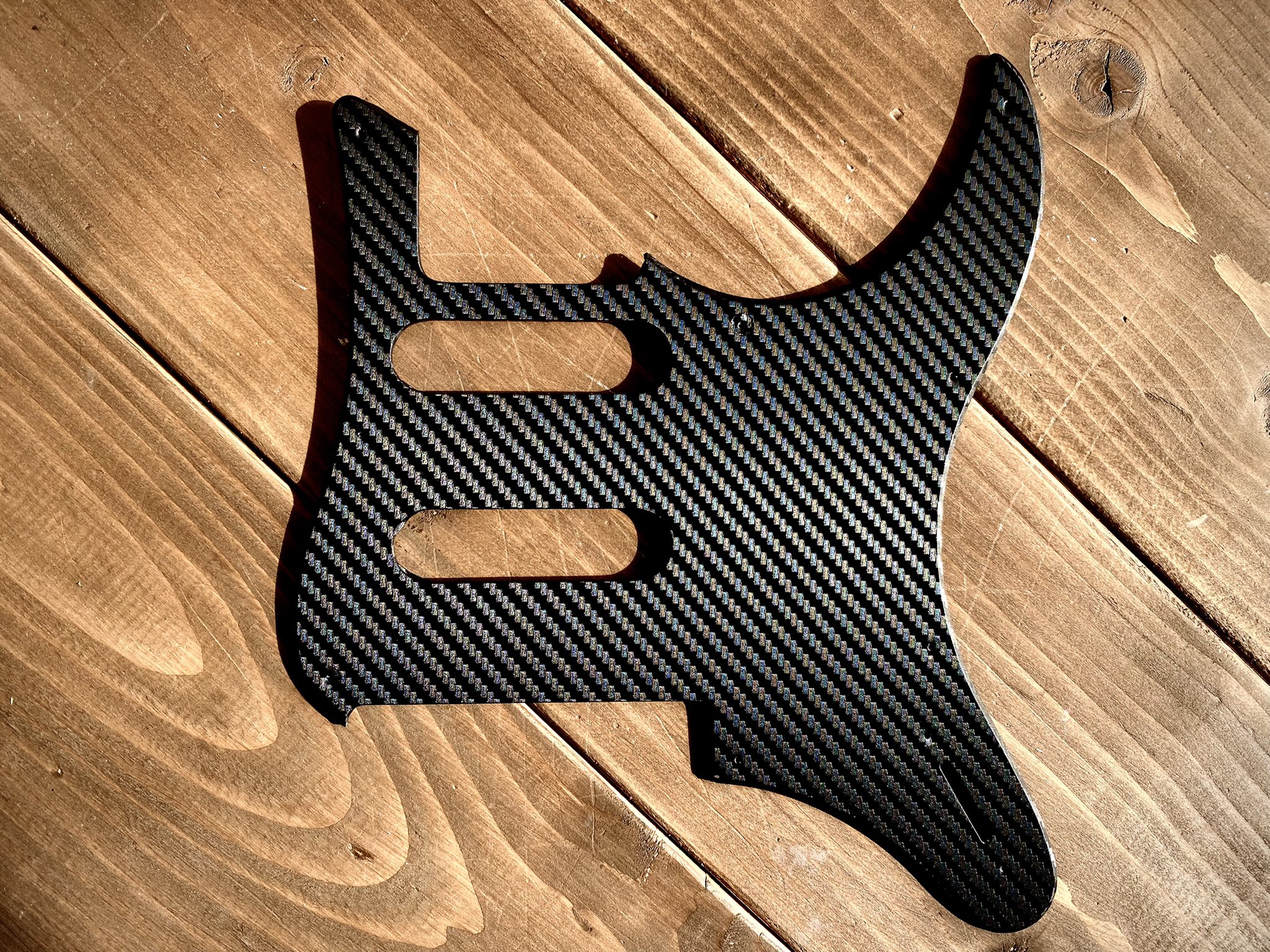 Yuzupiss パシフィカのピックガードを カーボン調にしたクリスマス T Co Kg6ml4qrss Twitter