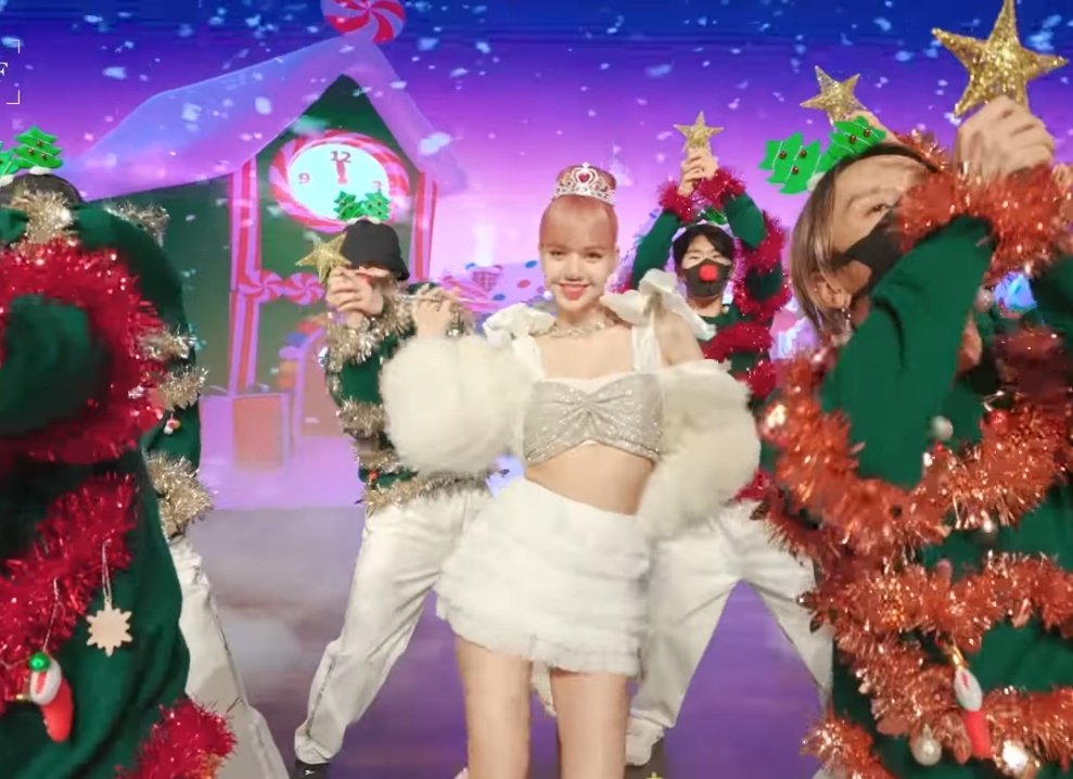 anynam_lt's tweet photo. อมก เจ้าหญิงน้อยคริสมาสต์ น่ารัก
#LISA 🤍🤍🎀🎄✨ https://t.co/qFhQVtHcVu