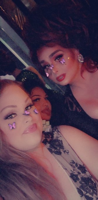 With my girls Tonight  😚 https://t.co/bJMXYHMVx9<a href="/tag/tsmisty"class="tags"><span>#tsmisty</span></a>