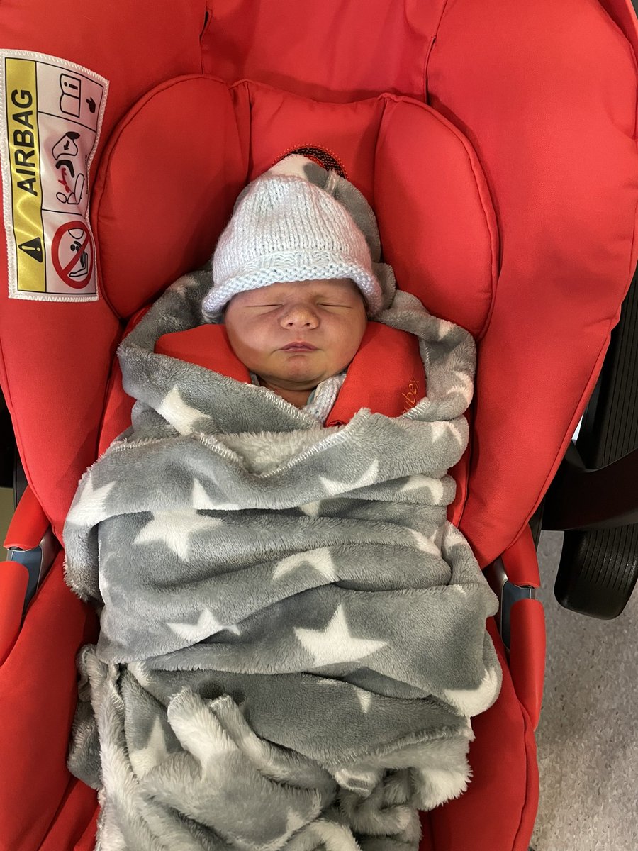 paddymck8's tweet photo. The best Christmas present arrived on 20th December 2021, a healthy 7lbs 3oz. Meet Alfie Thomas McKeown. Can’t thank the staff at Antrim hospital enough, they were beyond amazing. Proud to be a resident of and work for Northern Trust @NHSCTrust @diana_c_mckeown https://t.co/XB6MOs0eFn