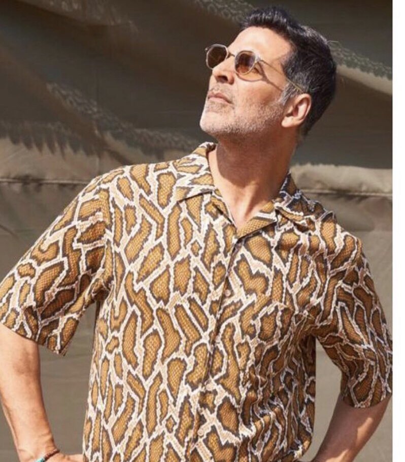 Tutejajoginder's tweet photo. Yea, it’s happening. @akshaykumar and @iTIGERSHROFF are coming together for a BIG entertainer. 

Guess the film? 🕺🏻🕺🏻 https://t.co/SzLgWJ8iUY