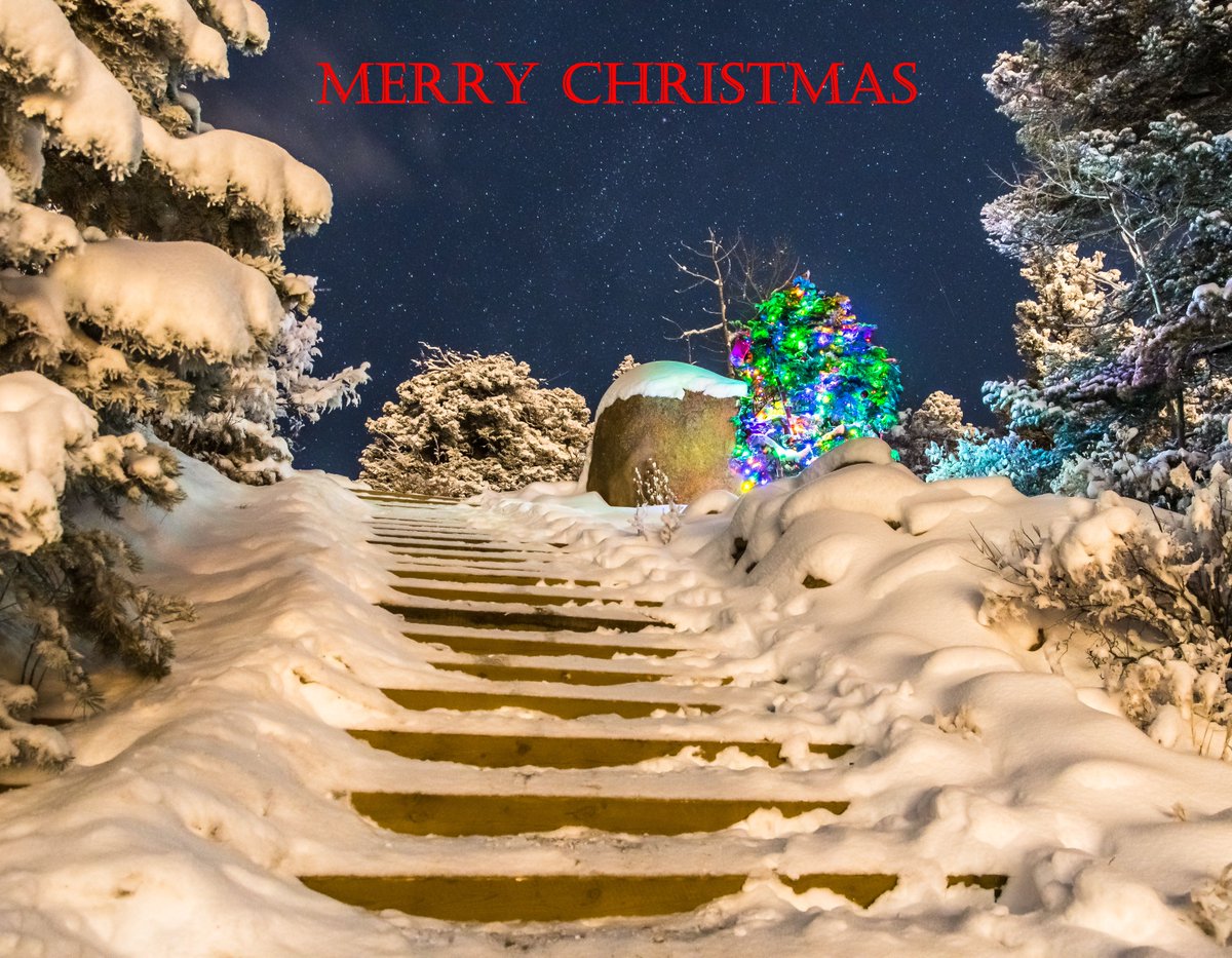 Merry Christmas everyone! This isn't from this year since we've barely had snow. I do still have some Manitou Incline wall calendars. This is the photo for December 2022 manitouincline.com/manitou-inclin…
#manitouincline #incline #hike #christmas #winter #snow #coloradosprings #coloRADo