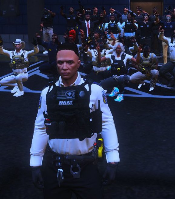 chief_drizzy's tweet photo. Officially unbanned in grizz. Chief Drizzy will see y’all in the whitelist 👋 https://t.co/2SfncofwuT