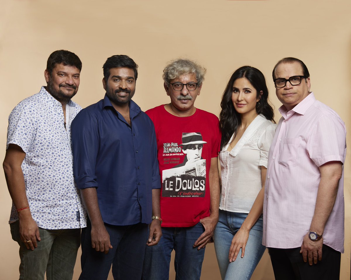 Winter Chills + Festive Thrill = #MerryChristmas 2022 winter promises a thrilling experience with Director #SriramRaghavan's next. For the very first time, #KatrinaKaif and @VijaySethuOffl will come together in this film produced by #SanjayRoutray and me.   @tipsofficial