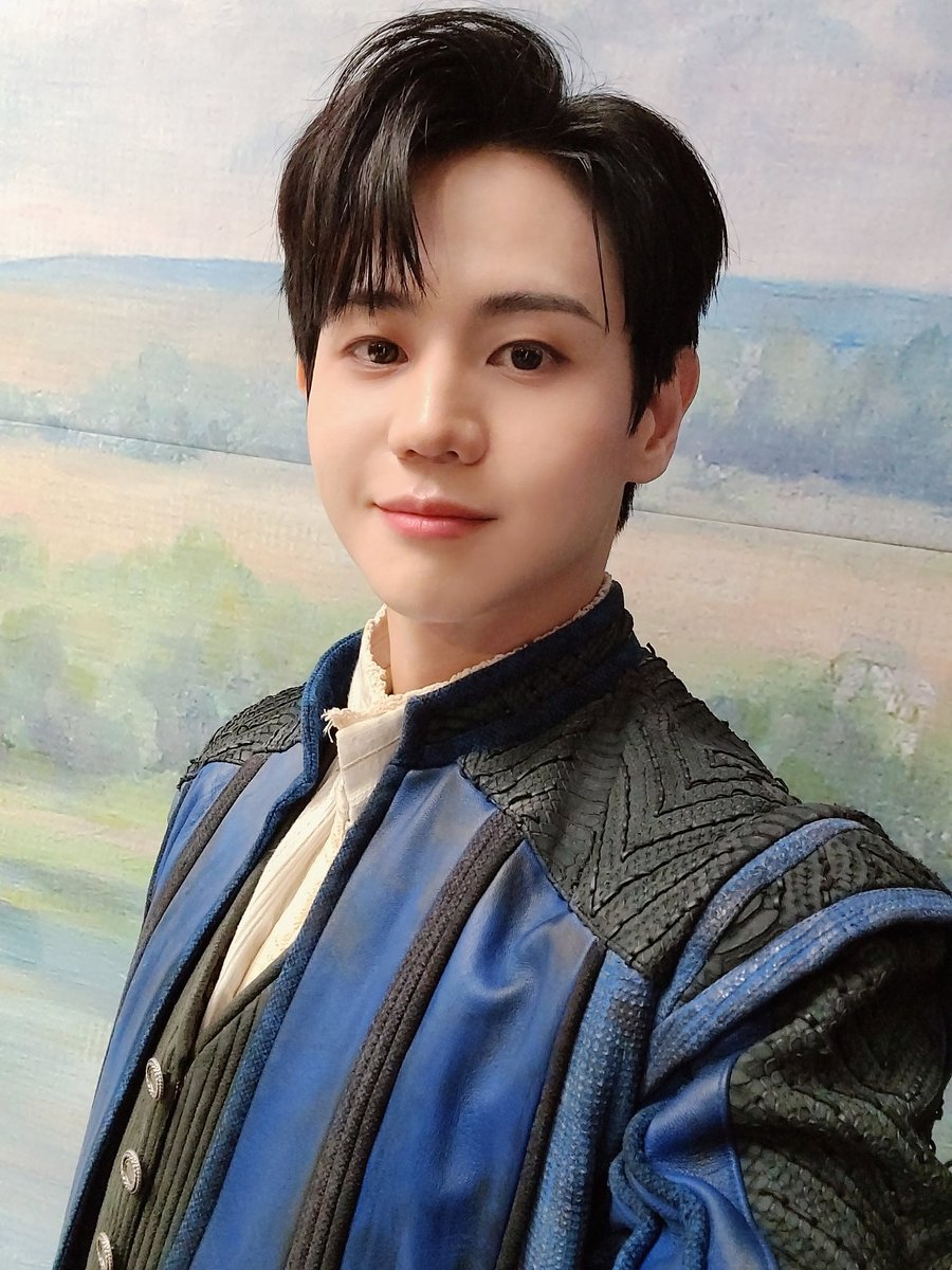 Highlight_AUent's tweet photo. 🗓 놓칠 수 없는 오늘의 하이라이트(Highlight)

✅ 14:00 [요섭] 뮤지컬 <썸씽로튼> (유니버설아트센터)

로맨틱한 오늘 시작됩니다! 낭만의 르네상스 시대를 책임질 양닉의 활약! 많은 기대 부탁드립니다:)

#하이라이트 #Highlight #양요섭 #YANGYOSEOP #썸씽로튼 https://t.co/pvjlTwtuBA