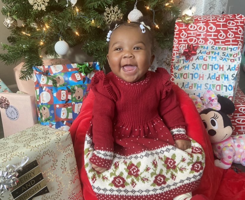 QueenTP_'s tweet image. Haven’s 1st Christmas 🎄✨