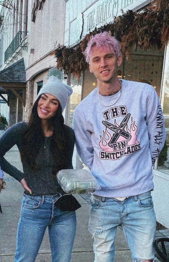 meganxcolson's tweet photo. megan fox and machine gun kelly 💗 https://t.co/jc7wKzpJiu