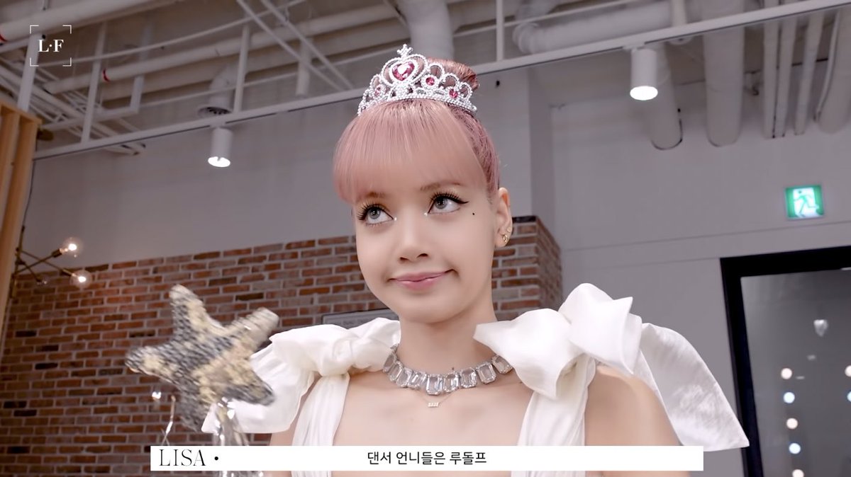 callmehoney_VL's tweet photo. น่าฮักไม่ไหว 👸☃️ https://t.co/Wxd12V0HFI