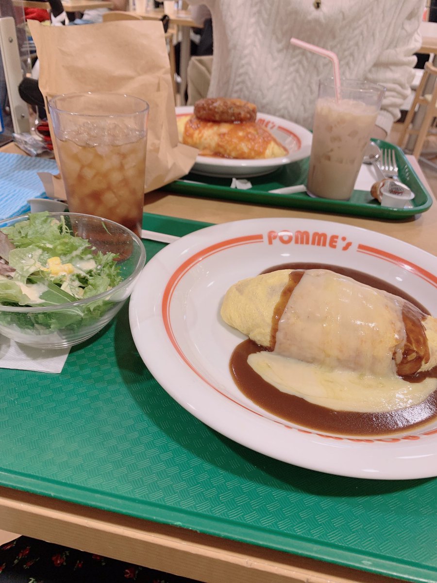 mc344779912's tweet photo. やっと会えたあああ🥰🥰
水族館綺麗やったしご飯美味しかったし満足ε- (´ー`*) ﾌｩ https://t.co/a4UfVtkITx