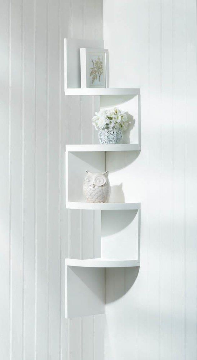regalokitchens's tweet photo. Corner shelves are small items we don't consider, and yet we know it's worth the effort when it's fixed. We've created a couple of simple, easy-to-install corner shelves to help you consider.
#homedecor #interiordesign #homedecoration #decorstyling https://t.co/4IiLkmsZe7