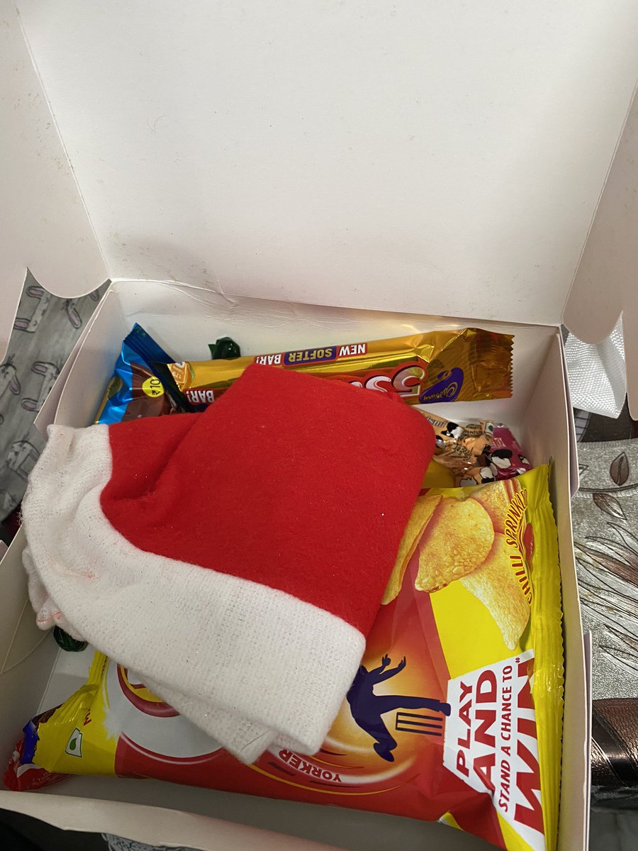 harmeets_'s tweet photo. @swiggy_in got a Christmas gift from Swiggy instamart. Thanks https://t.co/PZWcui4Hx5