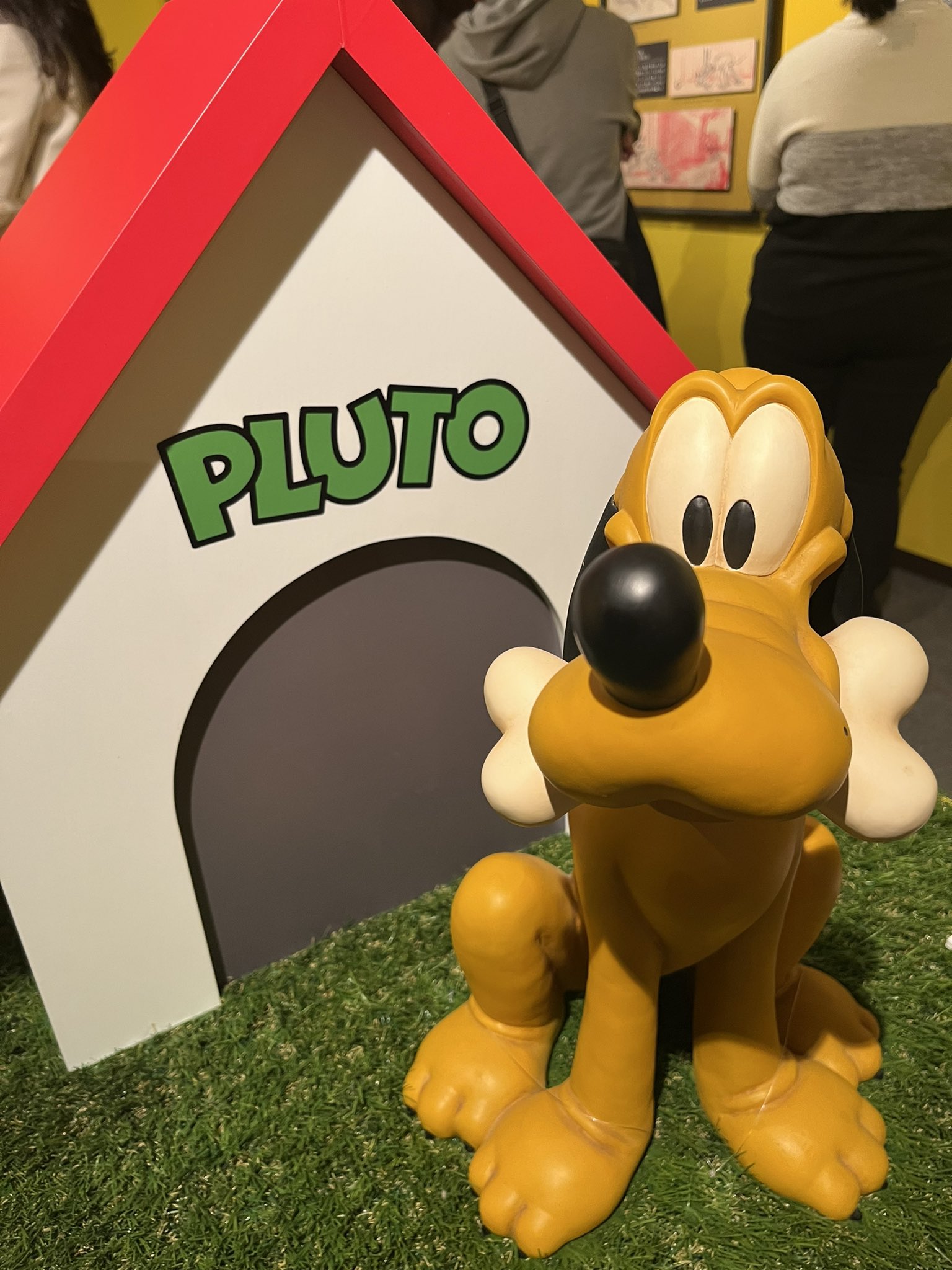 さくら さくみっきぃ ディズニーキャッツ Amp ドッグス展最終日にやっと行ってきた プルート 目的だったけど ベラノッテ聴いて泣いたりルシファーのコーナーに密かにいるジャックとガスに興奮したり楽しかった グッズも思ったより多くてプルートグッズ