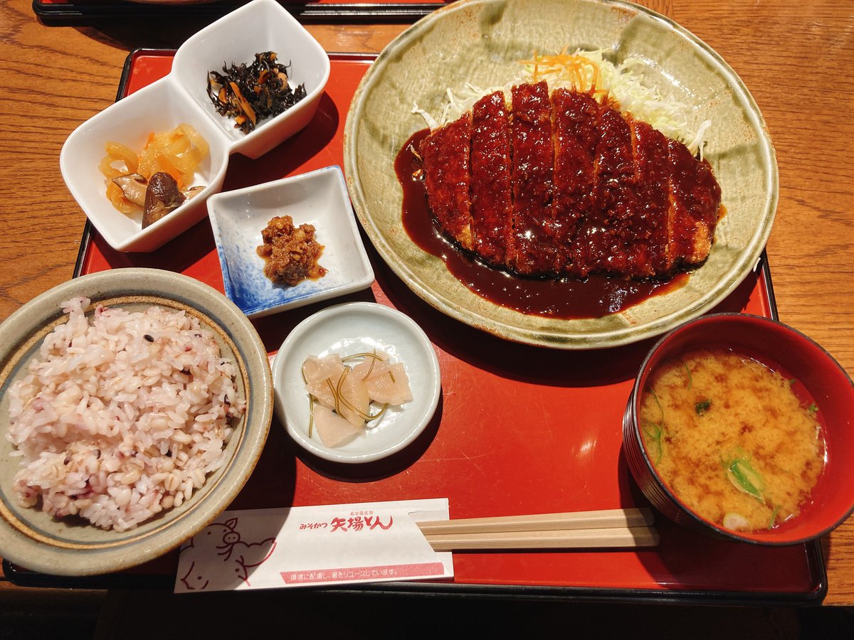 矢場とん 味噌カツ大好き 深蔵 ふかぞう 漫画とイラストのイラスト