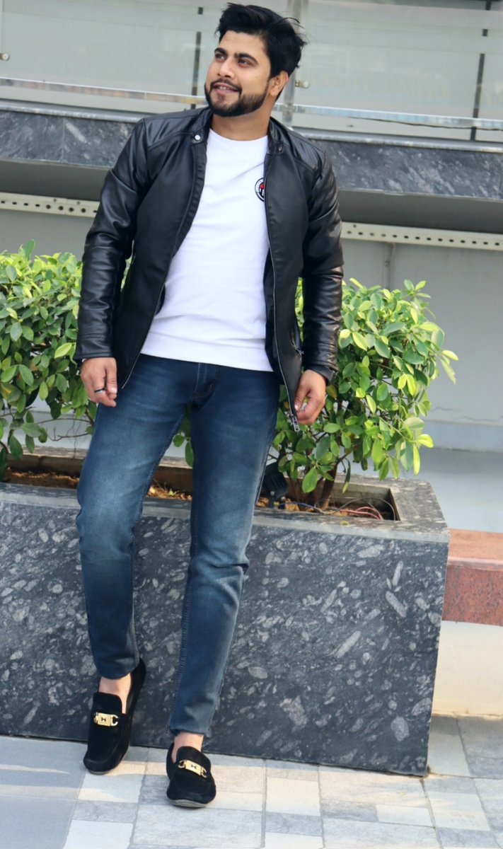 StyliessRvTyagi's tweet photo. #fashionphotography #modelling #trendpost #fashionmodel @StyliessRvTyagi #googleindia 
#viralpost #photography 
#letherjacket #lofershoes #modelshoot #fashionblogger #likesforfollow #googleindia #instagram

Do what your heart desires!
Life is yours, not anyone's father!!" https://t.co/wYwg5cIgev
