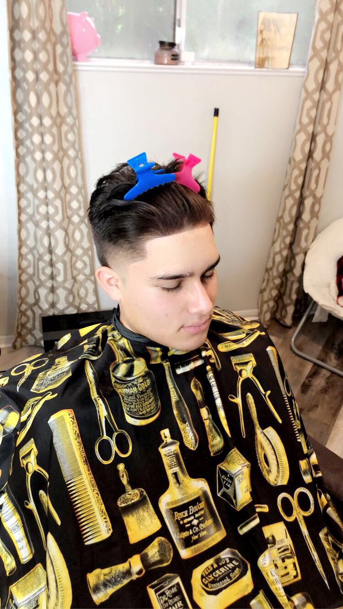 lburke0's tweet photo. upcoming Kountze barber💈💯show some love🤝🔥 https://t.co/Sbof8qHCkv
