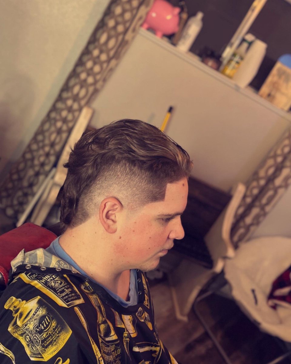 lburke0's tweet photo. upcoming Kountze barber💈💯show some love🤝🔥 https://t.co/Sbof8qHCkv