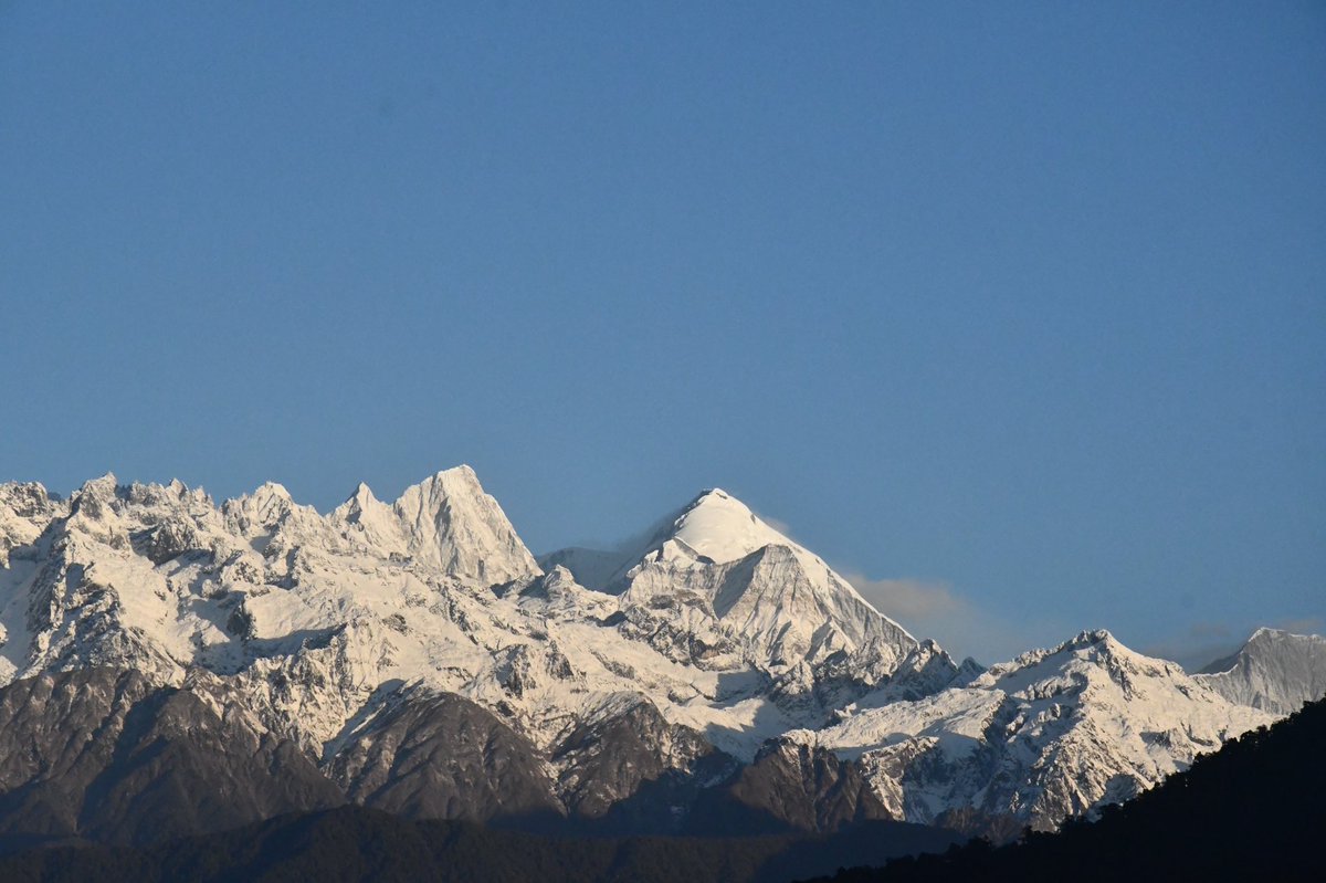 dsang30's tweet photo. A flawless design of the mother #nature— Sachung Village, under Lada Circle of E/Kameng Distt (Ar.P), overlooking the unconquered Kangto peak. PC: Kaka Tayem. @SonamChombay @visitArunachal @ArunachalTsm @ArunachalDIPR @MyGovArunachal @incredibleindia @PemaKhanduBJP @NatungMama https://t.co/ocGHrSafeX