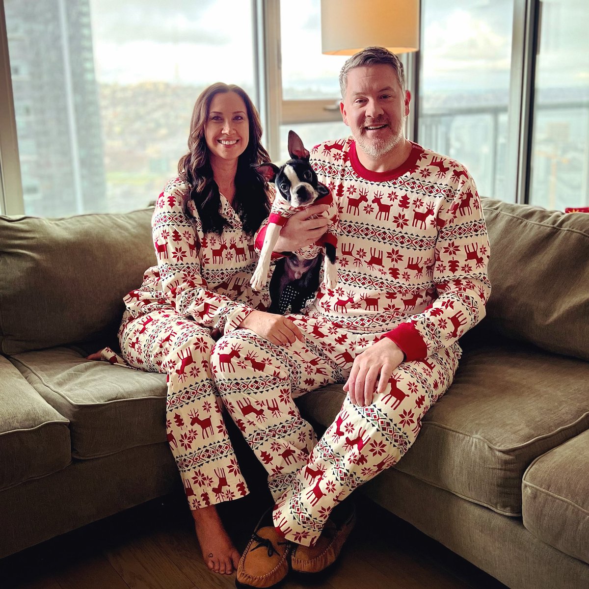 ltatt's tweet image. Happy Holidays from the Housers 🎄😂☃️