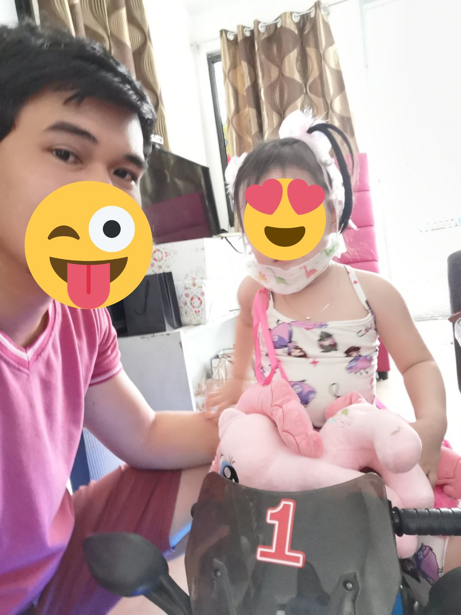 Happy_Phil0's tweet photo. Merry Christmas to all!
-#DaddyPhil & Baby Bella https://t.co/9TwxUuRS8F