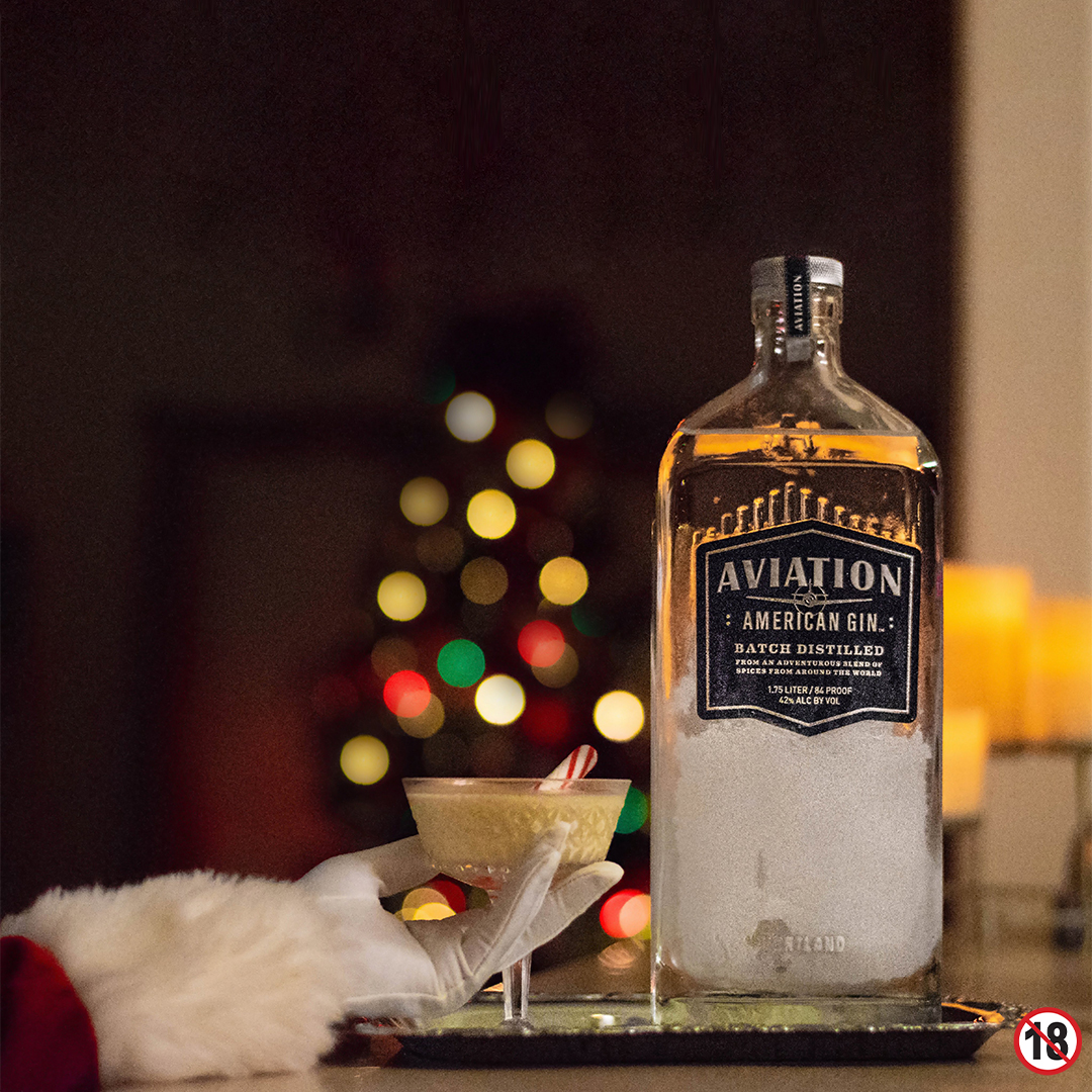 We're just a REALLY REALLY good bottle of Gin...
All of YOU are the true Holiday spirit 🍸🎄 #MerryChristmas