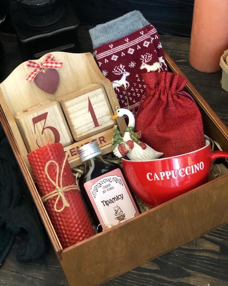 winwinb's tweet photo. ㅤ
       Gift here! 🎁🎄🐥
       For Denglun ge and Zhan ge
ㅤ https://t.co/N9RMWetU5L