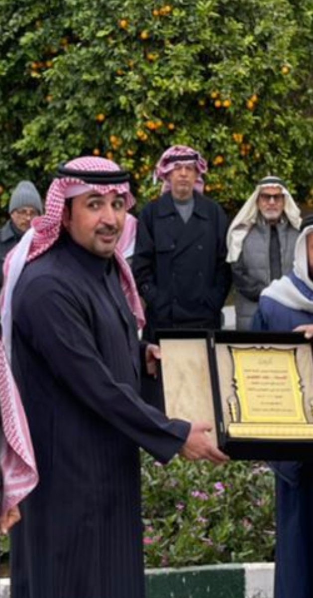 تتقدم مجموعة خريجي جامعة إنديانا بجزيل الشكر للأستاذ فهد بن عبدالله الطخيم صاحب ومدير مشروع الطخيم الزراعي على استضافته للمجموعة، وإطلاعهم على مشروعها الحيوي الذي يضيف للتنمية الاقتصادية والأمن الغذائي في بلانا الغالية.