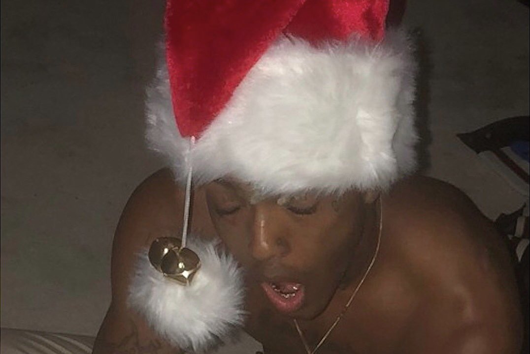 itshxfty's tweet photo. ITS ABOUT THAT TIME!!! MERRY CHRISTMAS!!! https://t.co/K6VXUGQuRj