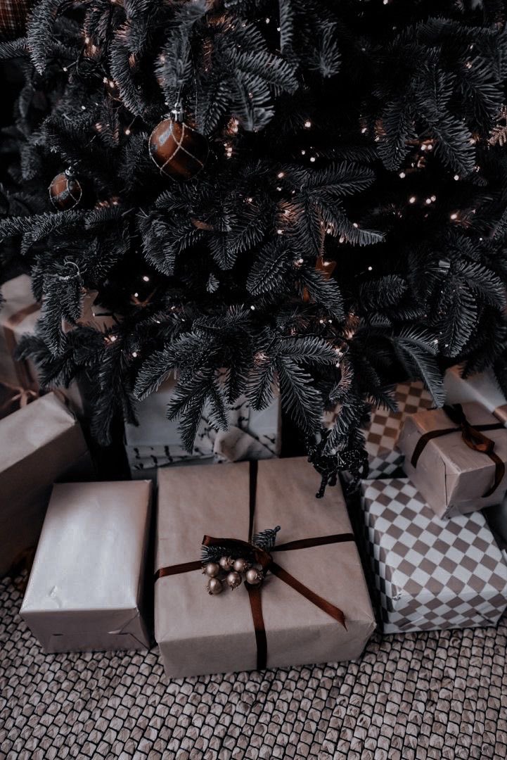 𝒎𝒆𝒓𝒓𝒚 𝒄𝒉𝒓𝒊𝒔𝒕𝒎𝒂𝒔 , ❄️☃️🎄🧣 
𝙼𝚊𝚢 𝚋𝚎𝚊𝚞𝚝𝚒𝚏𝚞𝚕 𝚖𝚘𝚖𝚎𝚗𝚝𝚜 𝚊𝚗𝚍 𝚑𝚊𝚙𝚙𝚢 𝚖𝚎𝚖𝚘𝚛𝚒𝚎𝚜 𝚜𝚞𝚛𝚛𝚘𝚞𝚗𝚍 𝚢𝚘𝚞 𝚠𝚒𝚝𝚑 𝚓𝚘𝚢 𝚝𝚑𝚒𝚜 𝙲𝚑𝚛𝚒𝚜𝚝𝚖𝚊𝚜.