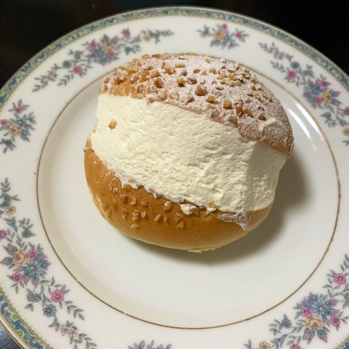 BJMI94's tweet photo. メリクリ(*≧∀≦*)🍰
#サンタさん来なかった https://t.co/DFulxpu6Uv