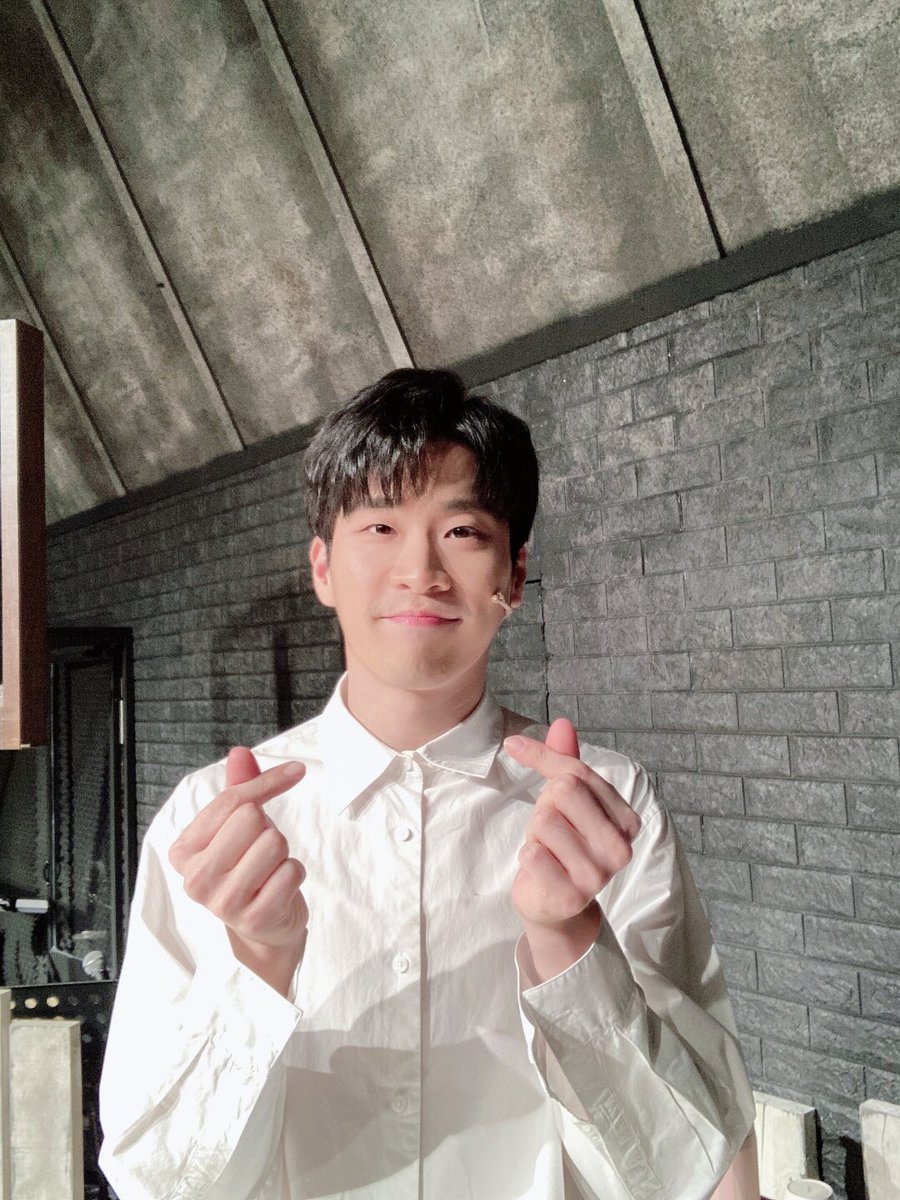 muweddingplayer's tweet photo. 뮤지컬 [웨딩플레이어] 지훈지원의 막공 인사1

"극장 가득 지원이의 이야기를 들어주셔서 정말 정말 감사했습니다."

12월 25일 #김지훈 지원의 마지막 공연이 곧 시작됩니다.
많은 응원 부탁드립니다.

#지훈지원_보고_웃는맘에_꽃핀다더라 https://t.co/IlfN4VzLE1