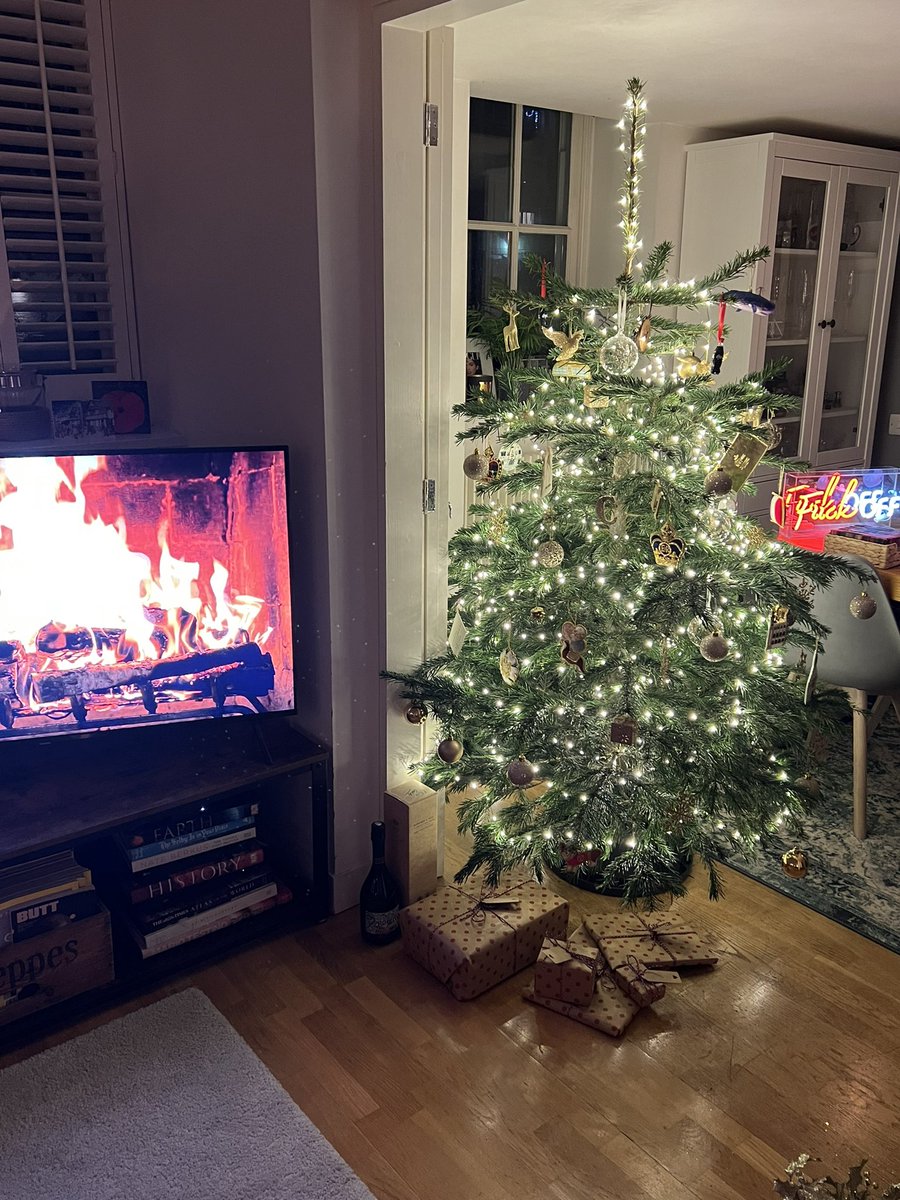 juancahandal's tweet photo. Merry Christmas ☃️ https://t.co/8osFtUEAez