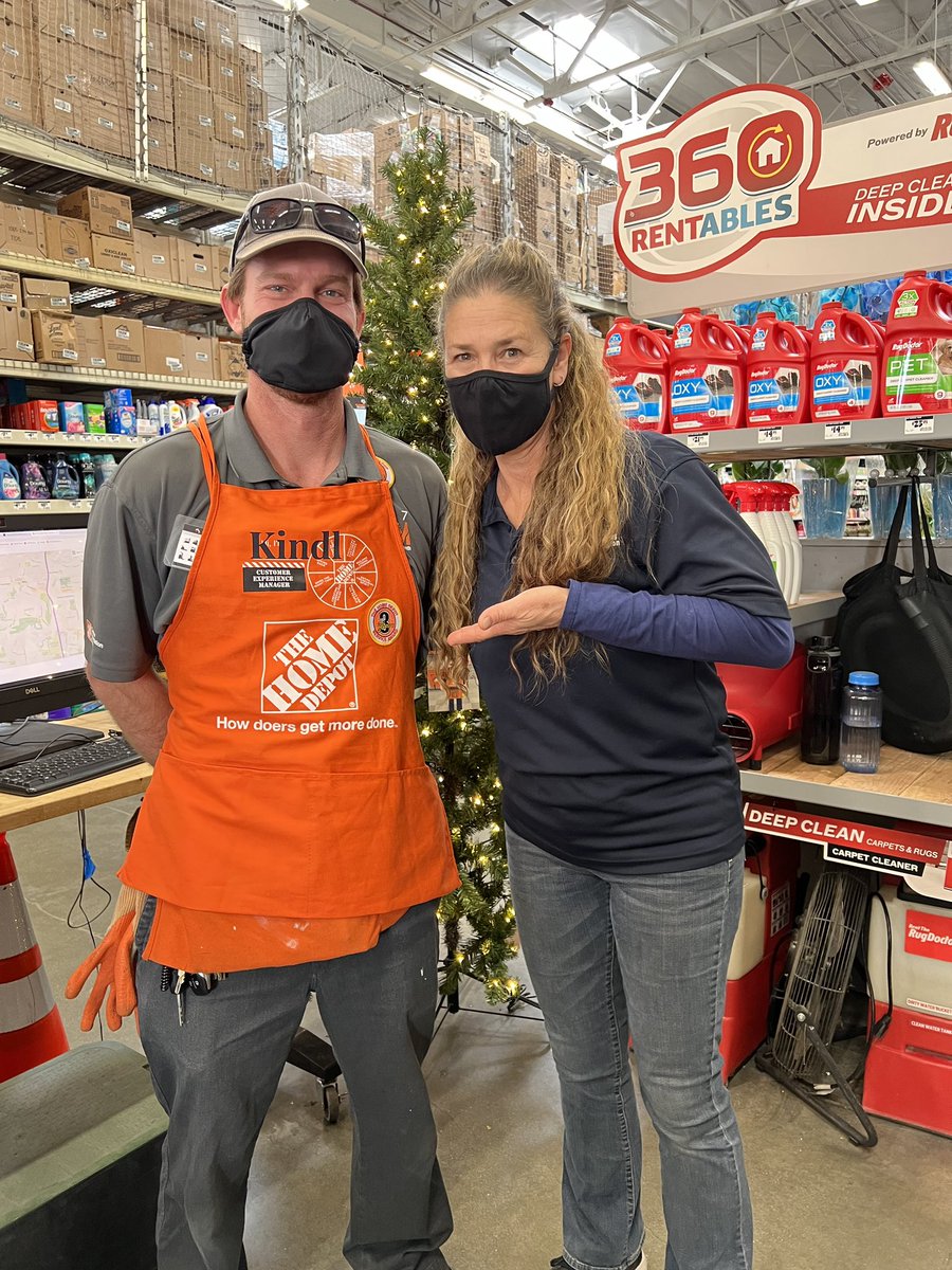 Congratulations to our 2 new CXMs Michael and Kindl!!!! Best of luck in your new roles!!! Well deserved!!! #SLS #CXM <a href="/kari_hd/">Kari</a> <a href="/sophialuna_HD/">Sophia Luna</a> <a href="/perez_shaye/">Shaye Perez</a>