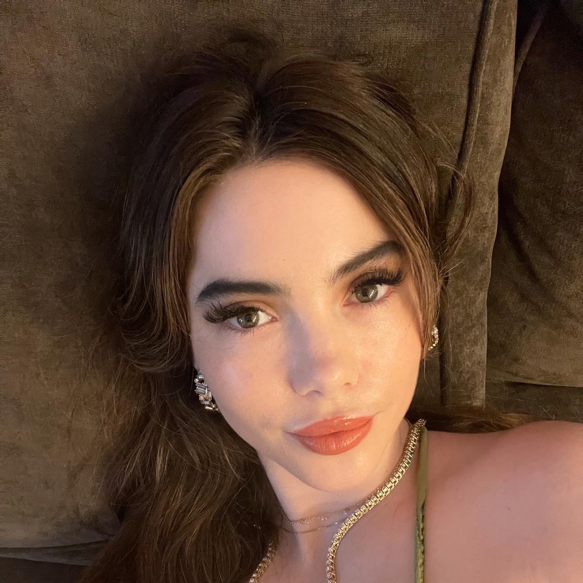 Merry Christmas Eve from my couch to yours 🍪🎄🕊🎁✨ 🦌