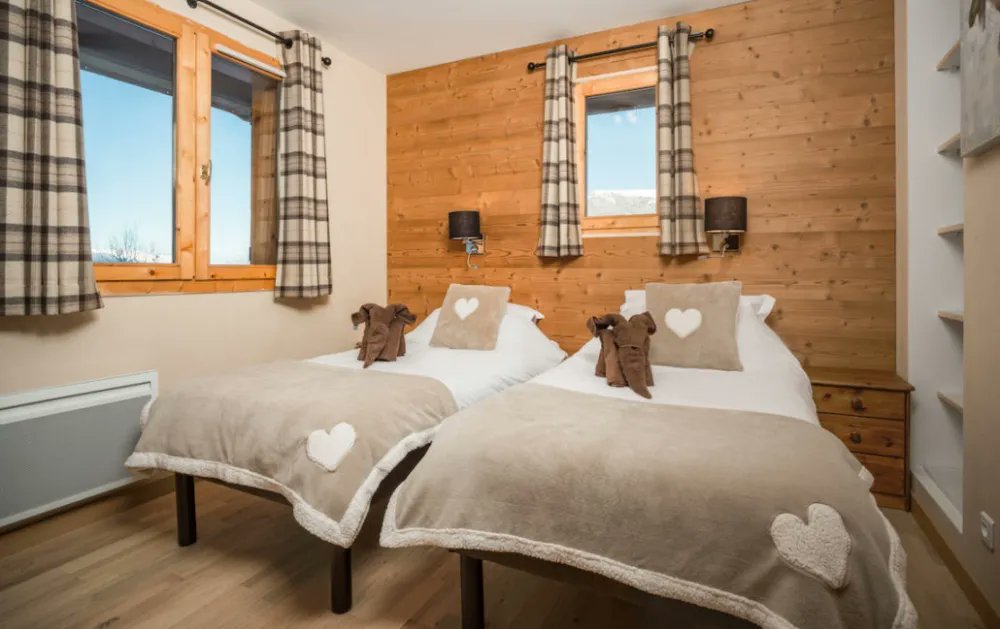 DoyleRobbie45's tweet photo. RENT IN FRANCE - FRANCE HOLIDAYS 2022
https://t.co/lTnjXAyfKK
Chalet Juliette with Stunning Views in La Tania, the famous Three Valleys

#france #selfcatering #rentals #gites #travel #tourism #rentinfrance #gitesdefrance #apartments #chateau #longtermrentals https://t.co/RtmsEBLzCW