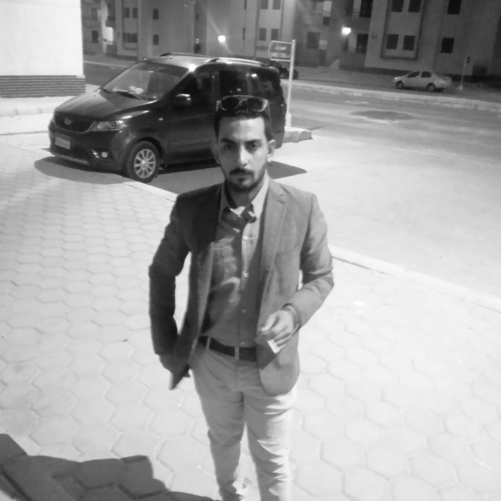 "قَالَ أَحَدُهُمْ أَنْ الْفِقْدَان لَا يُؤْلِمُ ثُمَّ بَكَى." 💔

#صورة_ملف_شخصي_جديدة