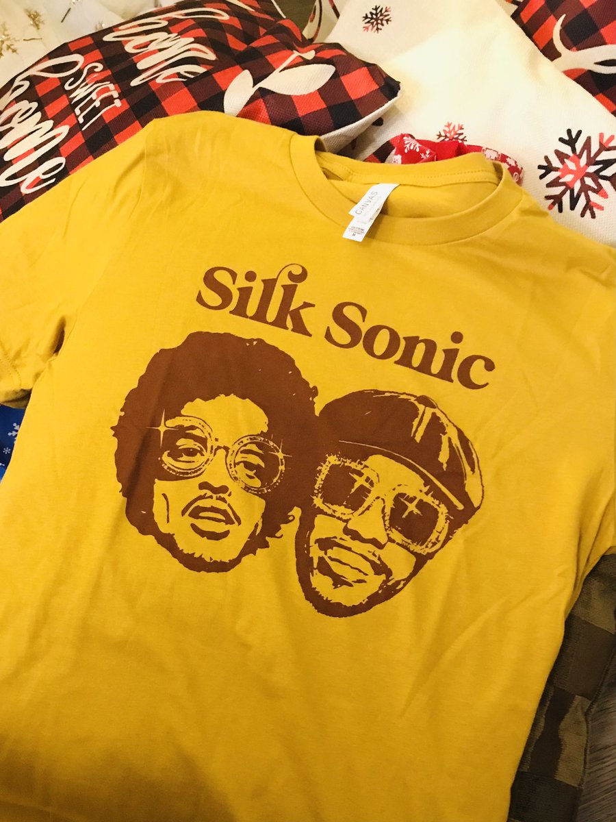 Machi2331's tweet photo. #MerryChristmas2021 #thankstosanta#silksonic#brunomars#andersonpak https://t.co/Uq3L9bhjfs