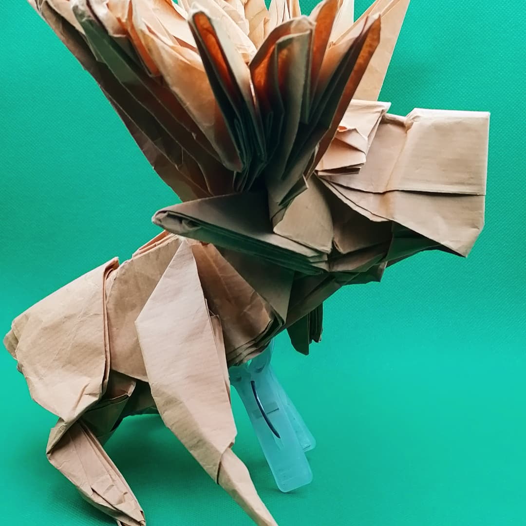 haidewiets's tweet photo. Holiday Red
Festive flat.
The Moose..... is Loose! 

Purposedly looking like Bambi on ice, 4 legs wide spread. 

Moose
Quentin Trollip 

#moose #quentintrollip #brown #red #loose #green #stander #holidays2021 
#haidewiets  #ZheZhi  #origami 
#h折り紙 #摺紙 https://t.co/gFYfodGScH