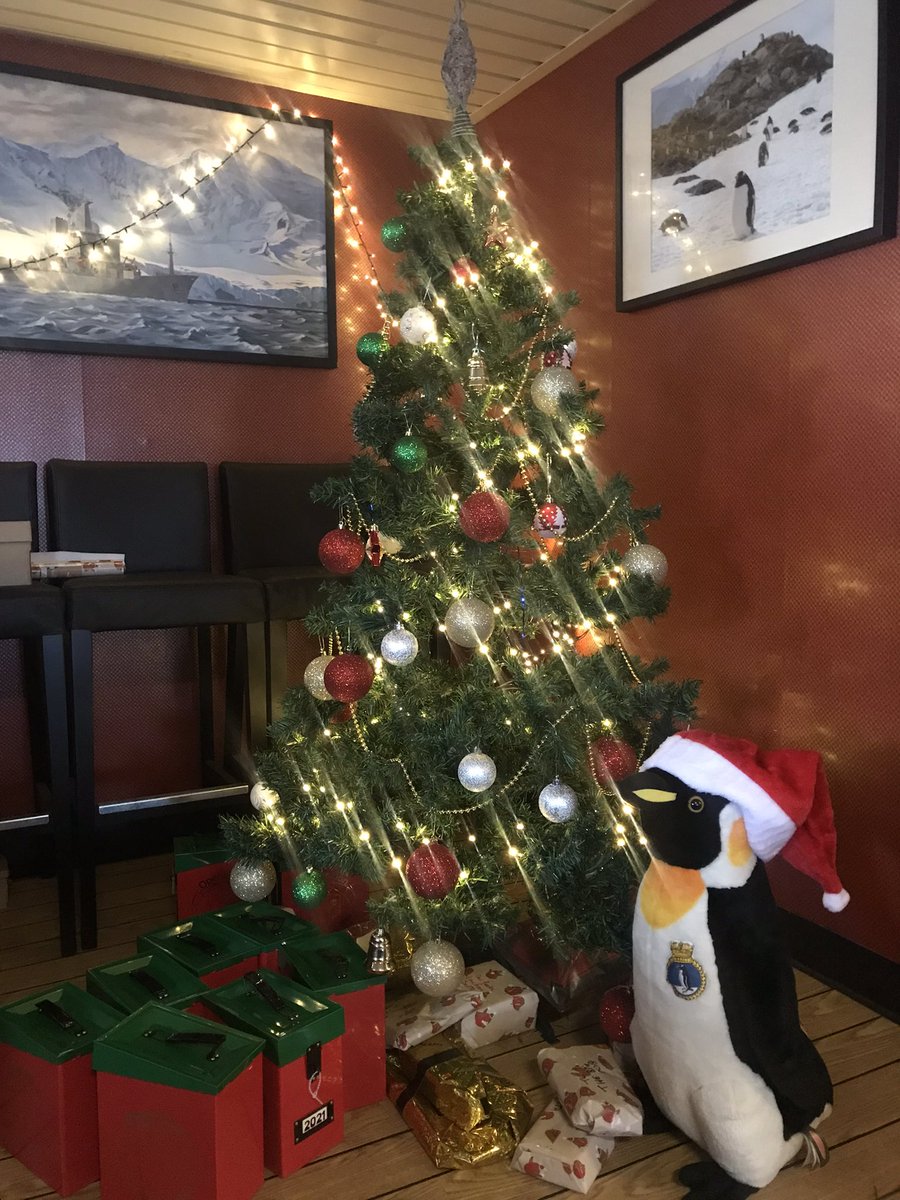 HMSScottRN's tweet photo. Happy Christmas to all our families, friends and followers! May you have a blessed and joyful time. 

#GreatScott #GreatChristmas https://t.co/7hi5RbjXyr