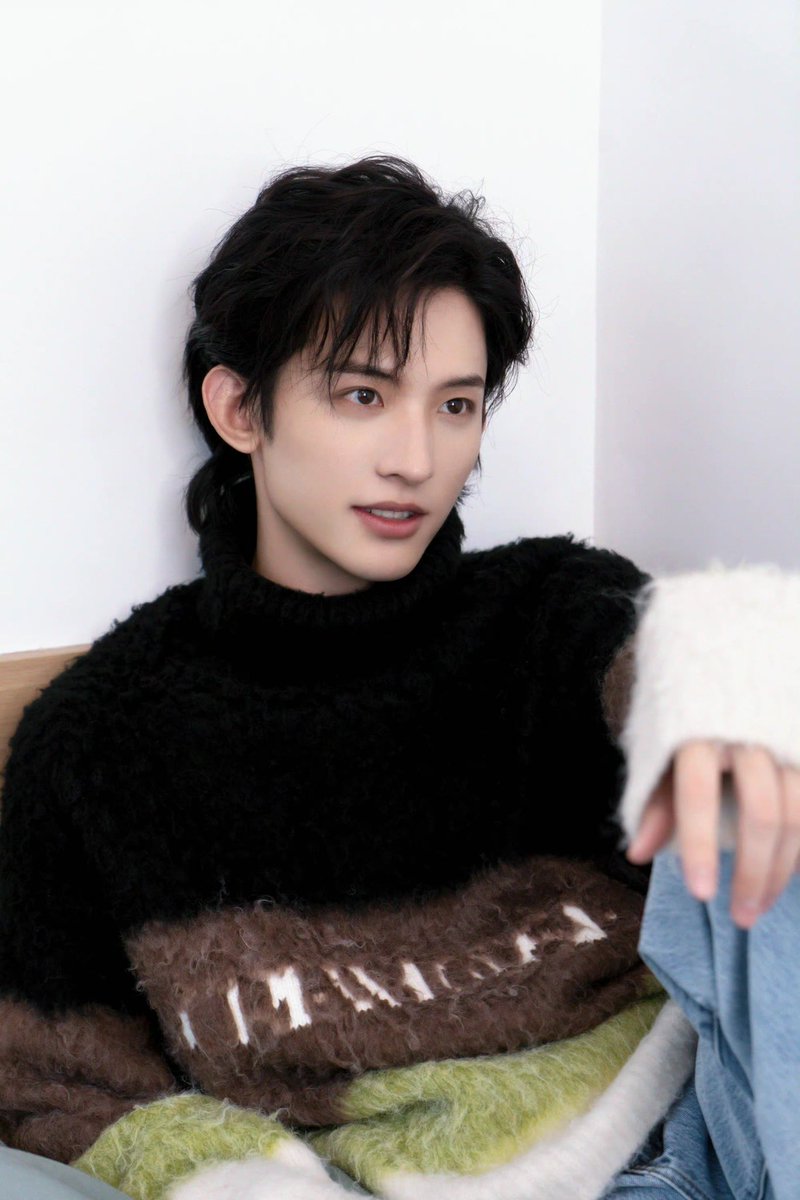 changhuasenth's tweet photo. 241221 常华森Waston工作室 weibo update

กาแล็กซี่ที่สถิตอยู่ในดวงตา อ่อนโยน ราวกับสวัสดิการคริสต์มาสอีฟ 🍎🍎
@常华森

#常华森 #changhuasen #WASTON #ฉางหัวเซิน https://t.co/2mIlYzn07Z