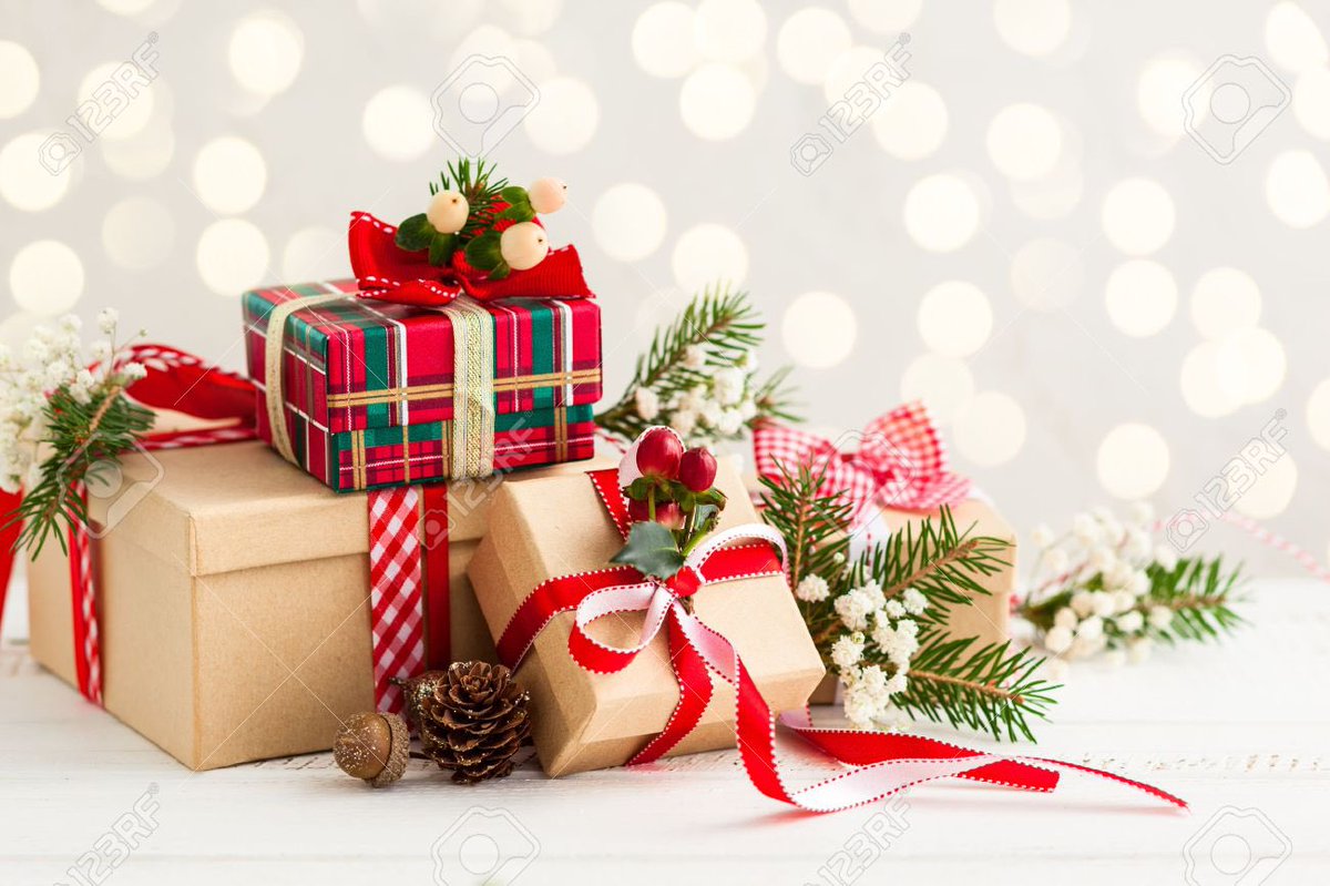zangart90's tweet photo. Drop your #Near wallet. I’ll send you a #NFT on @ParasHQ (follow me to be eligible). Merry Christmas 💕 https://t.co/3j2AAKU4HR