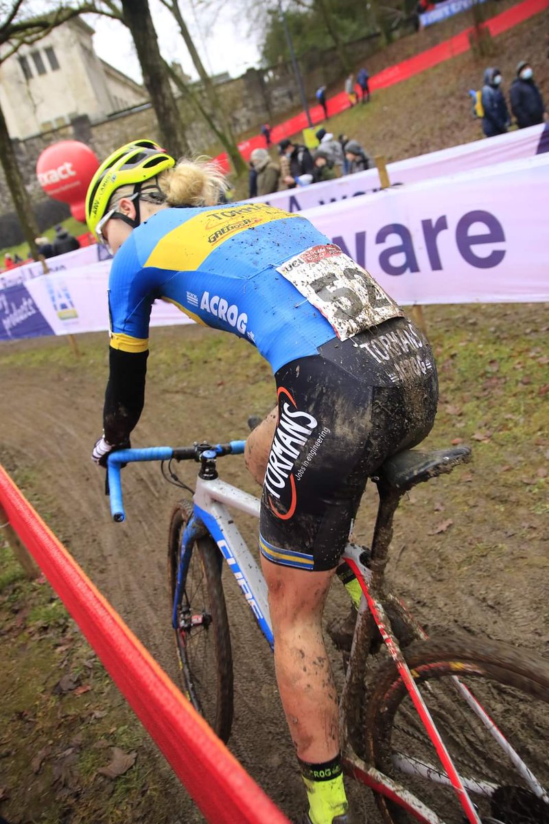 MIACYCLING1's tweet photo. Raceday again
@AlmaJohansson17 will line up in Dendermonde 🇧🇪 tomorrow for the third round of @UCIcyclocrossWC
Another muddy one 🌧
Go, go, go 💥
📷 Luc Wilms
#CXWorldCup #Tormans https://t.co/7xor86keCz