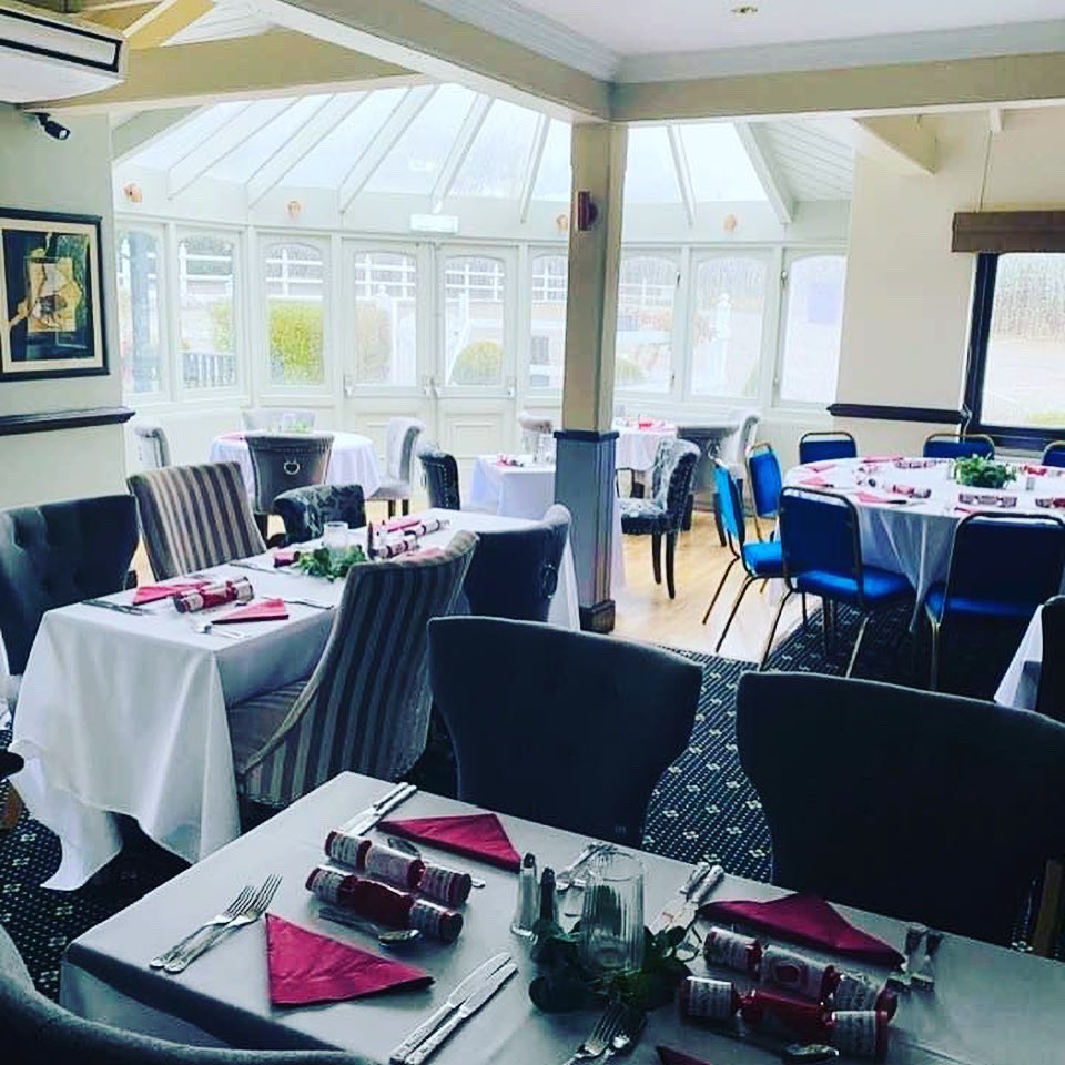Half_wayHouse's tweet photo. The tables are all set ready for Christmas dinner today - we look forward to welcoming you all #merrychristmas #thehalfway #christmasdinner #brentwood #essex https://t.co/F2ijbjn2UR