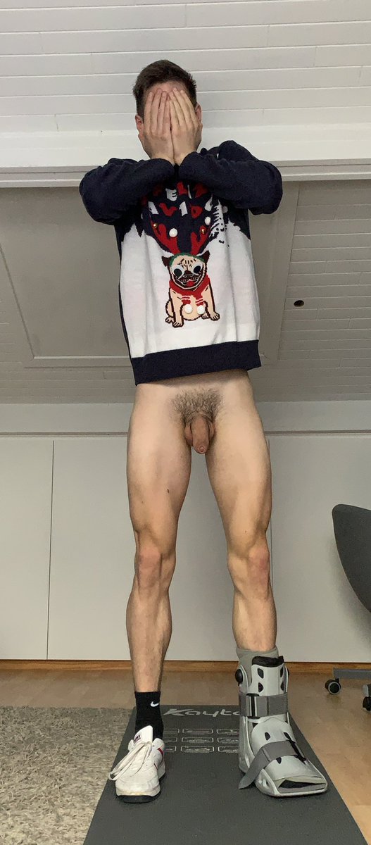 OF_be_ket's tweet photo. 🎁🎄 merry Christmas everyone! 🎄🎁 I have a 30% promo on Onlyfans today as a present ❤️🔁 do you like my sweater? 😈 https://t.co/a0VLu4eCB1