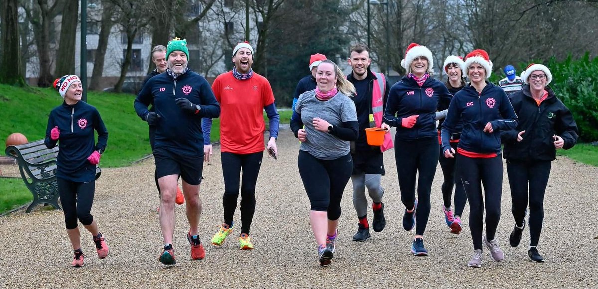 Some of the Go Team running family met up at <a href="/Hanleyparkrun/">Hanley parkrun</a> for a Christmas Day run! Merry Christmas everyone. Thanks to <a href="/mickhallphotos/">$MANTA</a> for the great picture #loveparkrun #parkrun <a href="/parkrunUK/">parkrun UK</a> 🎅😀