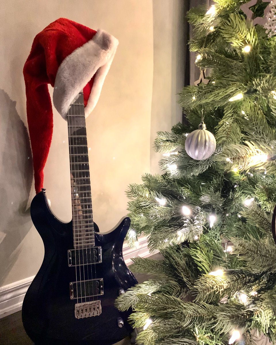 304guitars's tweet photo. ‘Tis the Merriest Season of all. Wishing you all the best from 304 Guitars! Love, wishes, health and mad guitar skills. 🤘
#MerryChristmas #guitarist https://t.co/fDuWqJxMSv